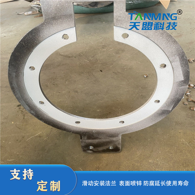 A superfície do flange é reparada por galvanização a quente para melhorar a anticorrosão, resistência ao desgaste e prolongar a vida útil